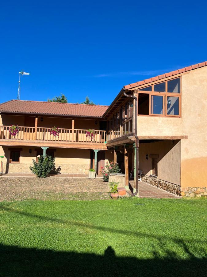 Llamas de la Ribera Casa Villa Franca מראה חיצוני תמונה