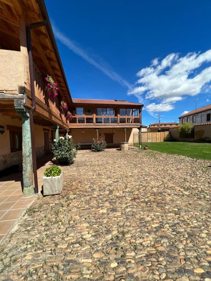 Llamas de la Ribera Casa Villa Franca מראה חיצוני תמונה