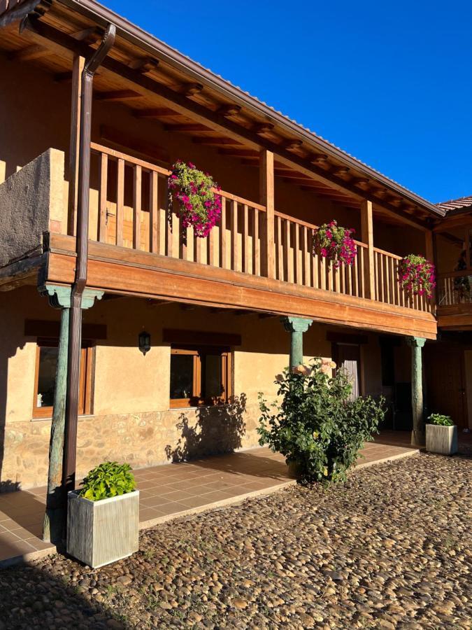 Llamas de la Ribera Casa Villa Franca מראה חיצוני תמונה